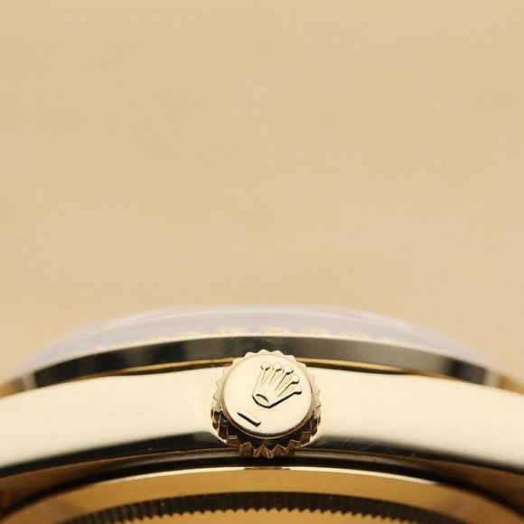 Rolex Day-Date Men's 1.5CT+ Diamond Watch w/ factory box + hang tag - Picture 9 of 9